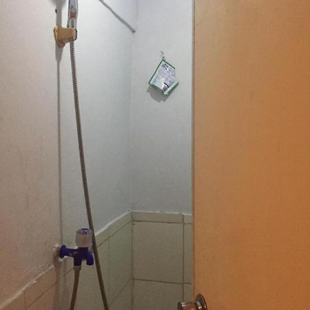 Kos Omah Yanto 19 Guest House Jakarta Luaran gambar
