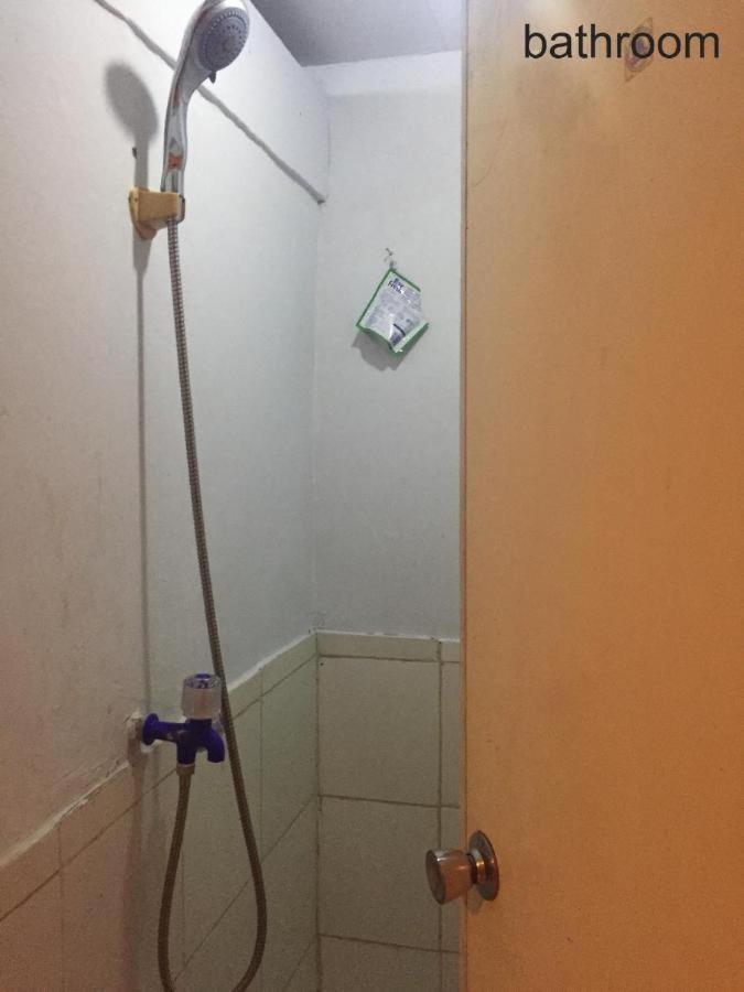 Kos Omah Yanto 19 Guest House Jakarta Luaran gambar